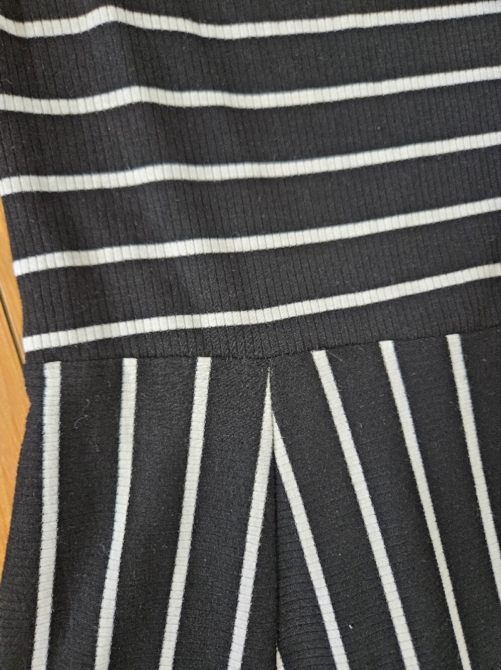 NEW No Tags Mossimo Over Off-Shoulder Blck & Whte Striped Fit-and-Flare Dress M - Picture 13 of 15